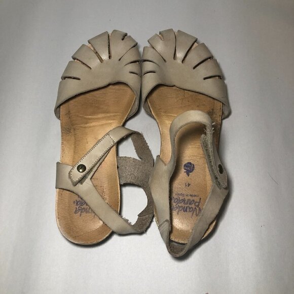 WANDA PANDA Sandal Women's Size US9 EU41 Neutral Closed Toe Perforated Design - Picture 5 of 13